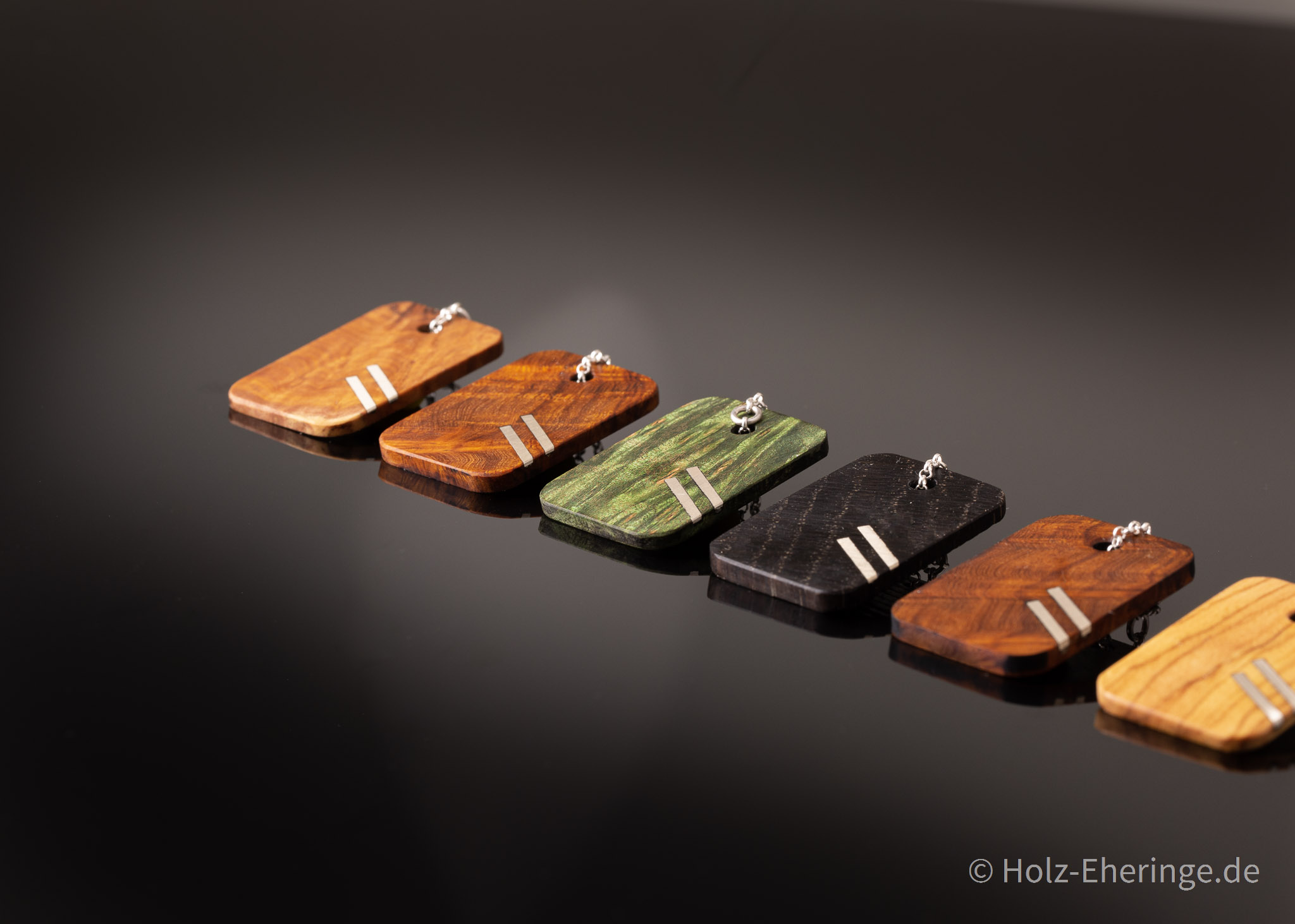 Holz Dog Tag | in Handarbeit - Dog Tag 4 Olivenholz