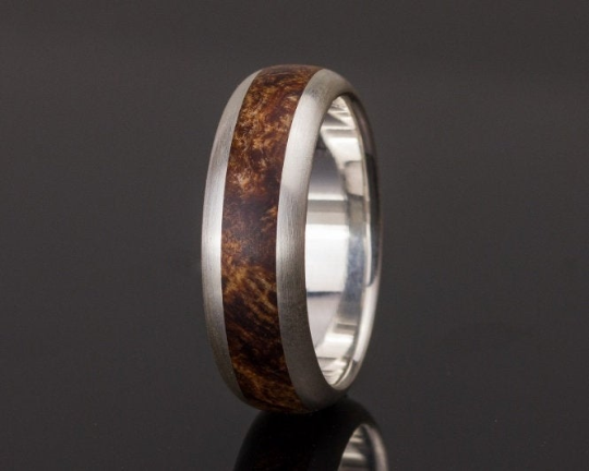 Handgefertigter Holz Ring mit Diamant | aus dem Schwabenländle 3rd Edition Slimline | Handgefertigter Holz Ring mit Diamant