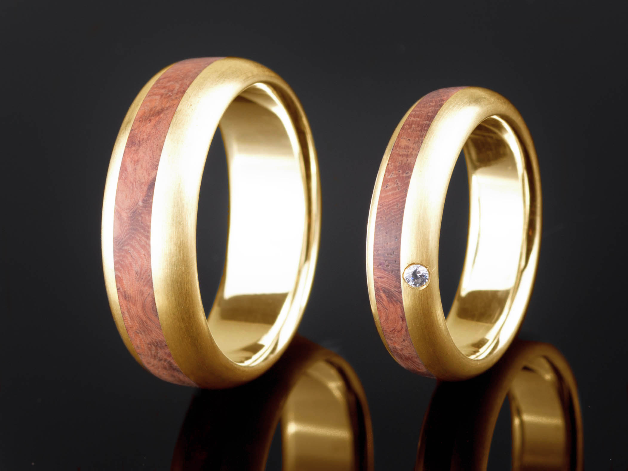 Stilvolle 15th Eheringe Edition Slimline Ringe in 585er Gelbgold 15th Eheringe Edition Slimline aus 585er Gelbgold